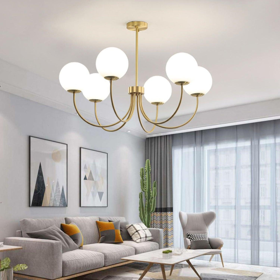 Solalissa lampadario Orillia ottone sfera Globale moderno