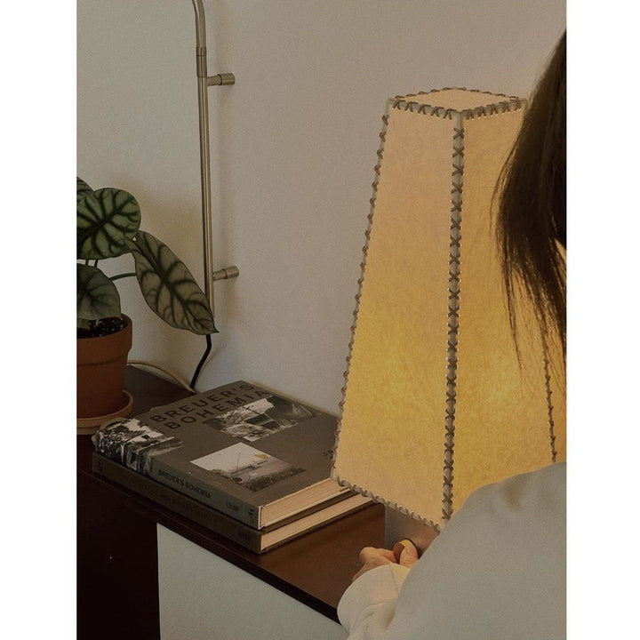 Stitcher lampada da tavolo
