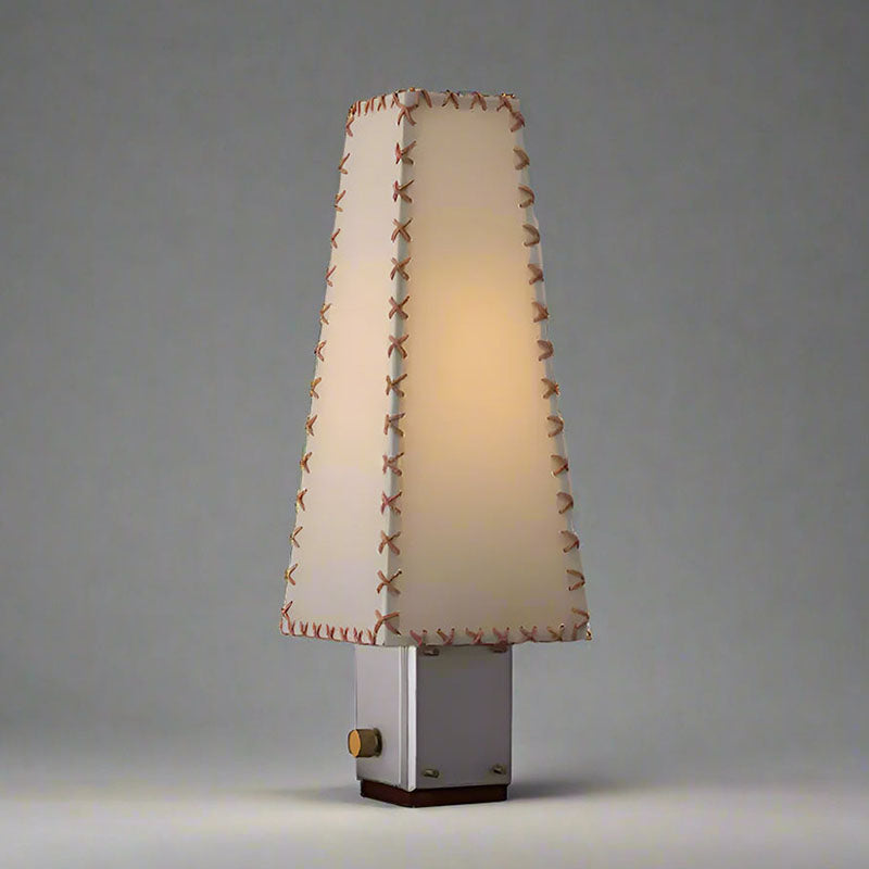 Stitcher lampada da tavolo