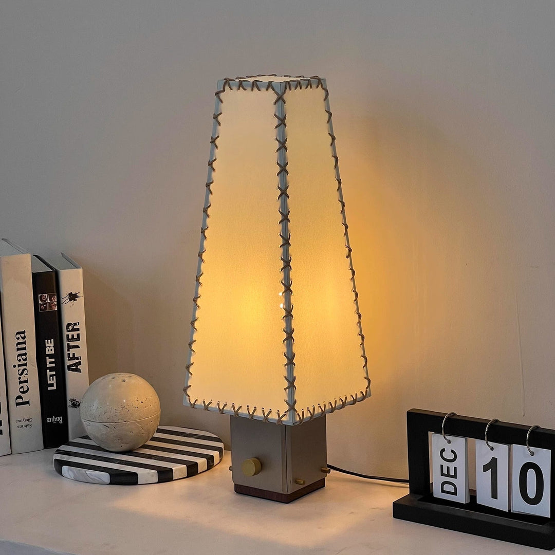 Stitcher lampada da tavolo