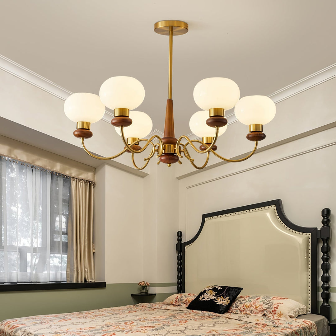 Riniena lampadario in ottone e legno con globo classico