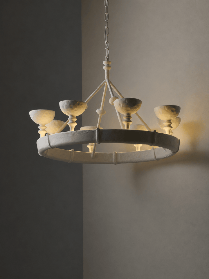 Lampadario Chalice in gesso con struttura scultorea