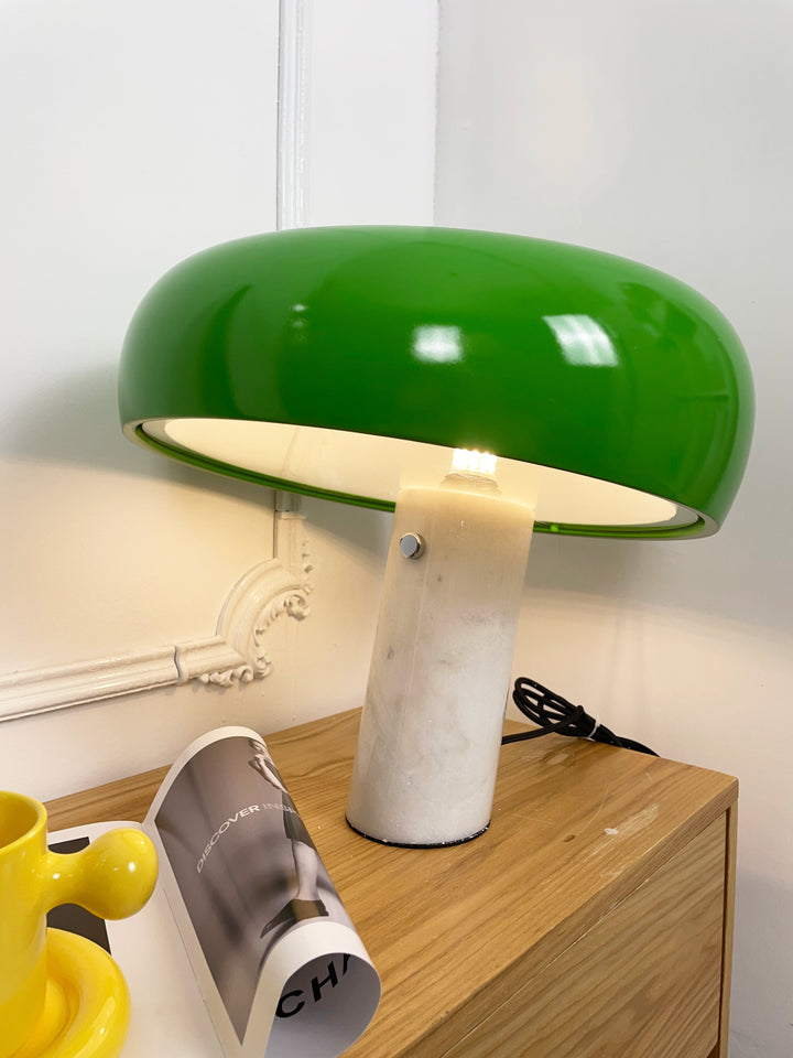 Nucleus lampada da tavolo in marmo