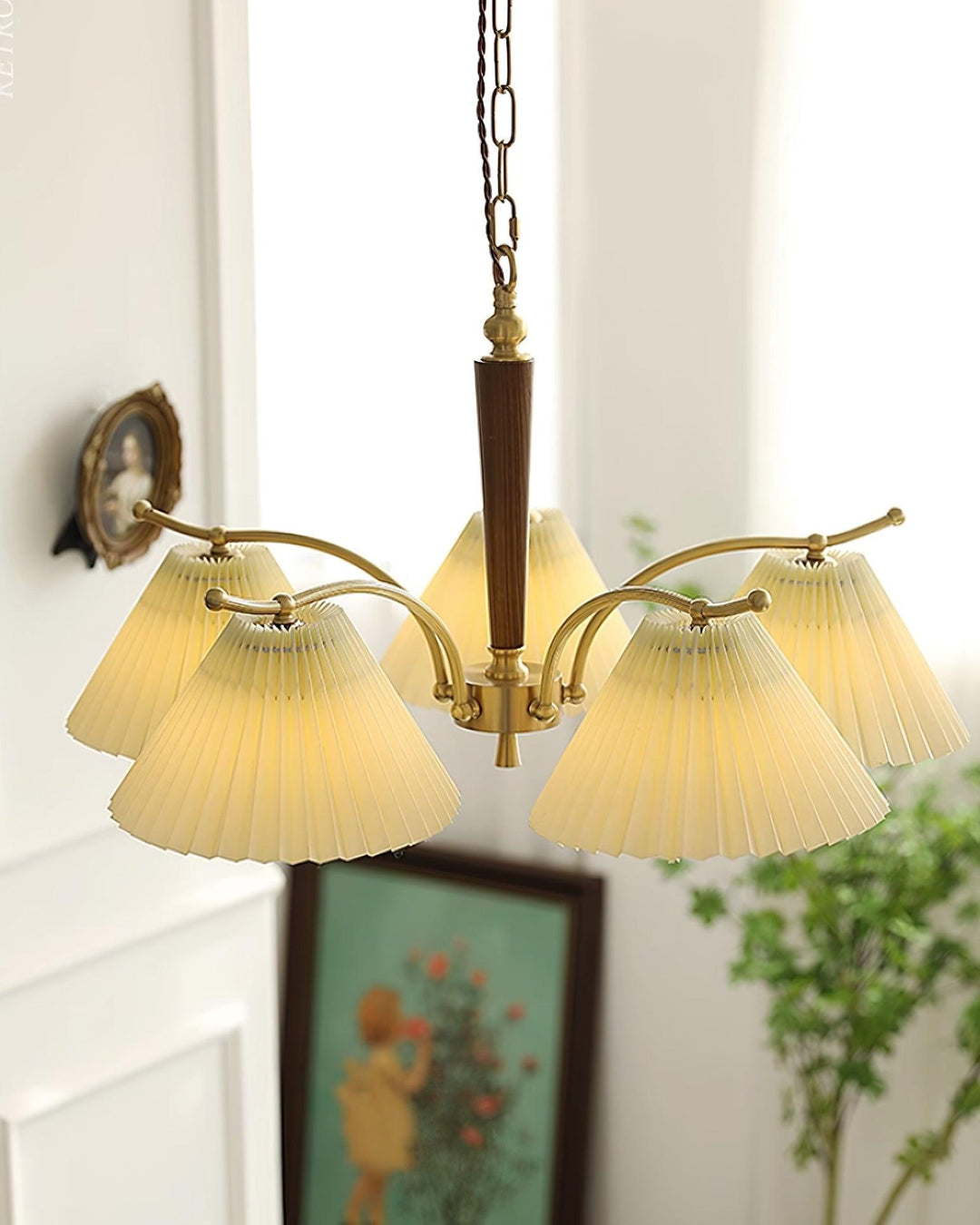 Lampadario Pleated Fabric Shades Walnut ottone Arms Warm Retro in legno
