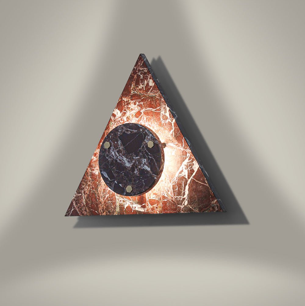 Pyramid lampada da parete in marmo rustico