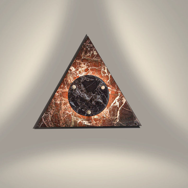 Pyramid lampada da parete in marmo rustico