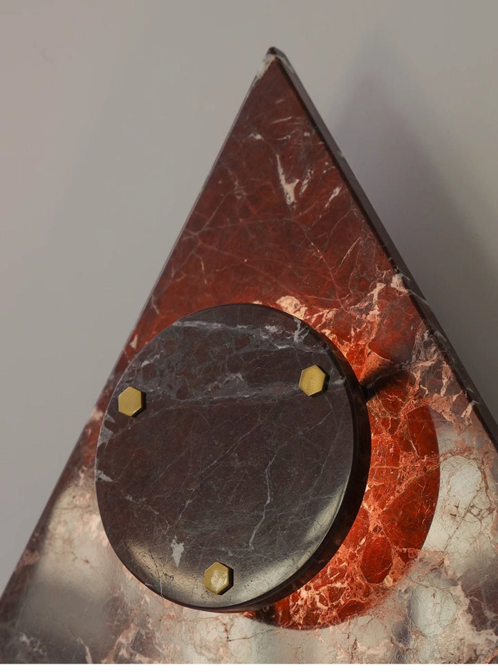 Pyramid lampada da parete in marmo rustico