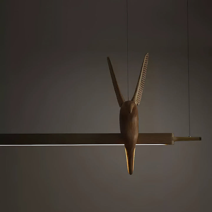 Varinisra lampada a sospensione in legno scolpito