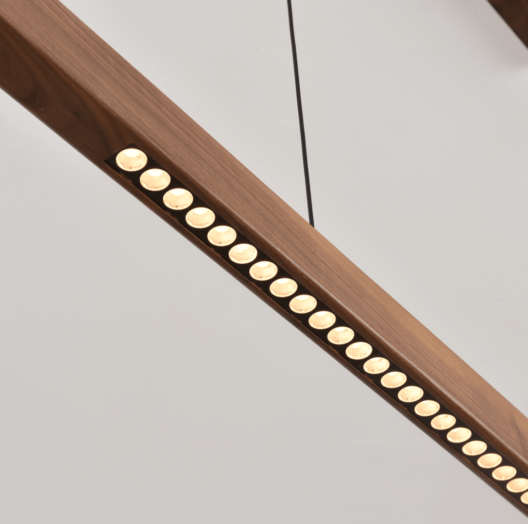 Lampada a sospensione lineare in legno color noce